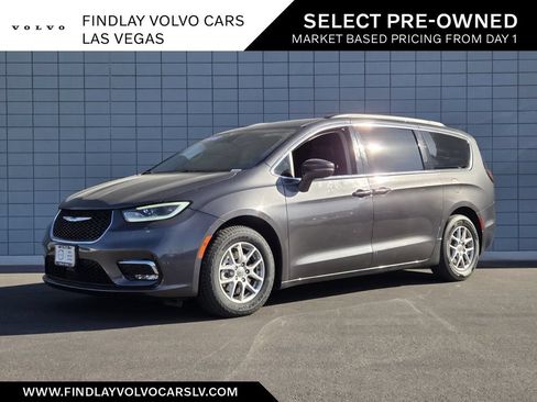 Used 2022 Chrysler Pacifica Touring-L FWD image 1