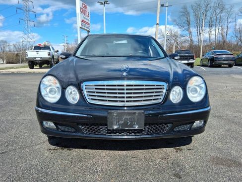 Used 2006 Mercedes-Benz E 350 4MATIC Sedan w/ Premium Pkg image 2