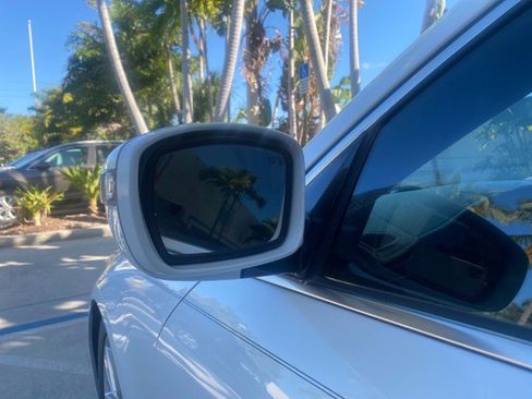 Used 2012 Hyundai Genesis 4.6 image 41