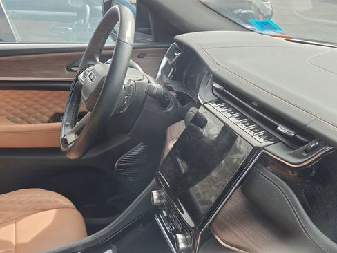 Used 2023 Jeep Grand Cherokee Summit w/ Advanced Protech Group IV image 11