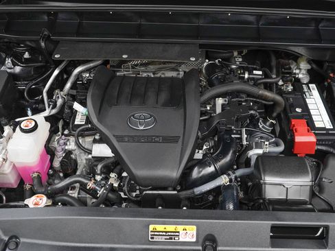 Used 2024 Toyota Highlander XSE AWD/4WD image 34