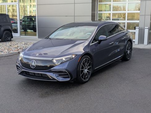Used 2022 Mercedes-Benz EQS 580 4MATIC Sedan image 8