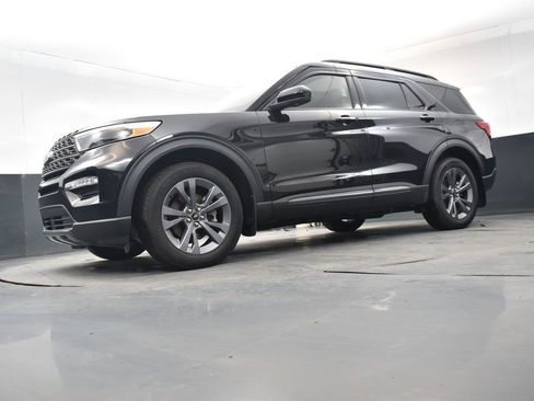 Certified 2023 Ford Explorer XLT w/ Equipment Group 202A image 19