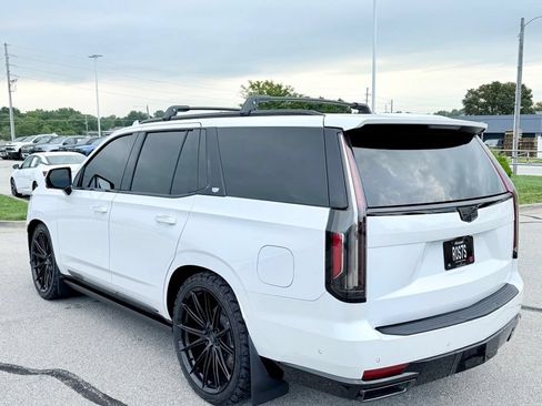 Used 2023 Cadillac Escalade Sport Platinum w/ Heavy-Duty Trailer Package AWD/4WD image 6