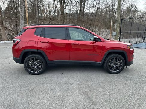 New 2026 Jeep Compass Latitude w/ Sun and Sound Group image 2