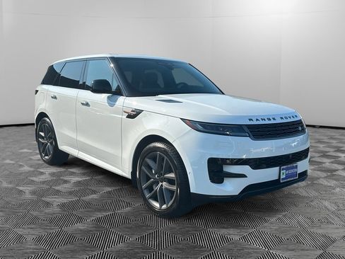Used 2026 Land Rover Range Rover Sport SE AWD/4WD image 7