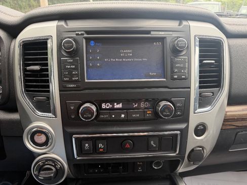 Used 2018 Nissan Titan SL w/ Texas Titan Edition AWD/4WD image 19