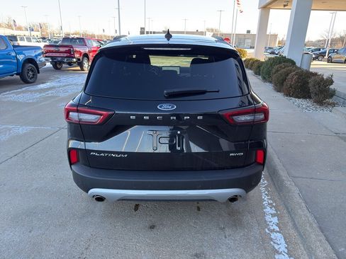 Used 2024 Ford Escape Platinum image 6
