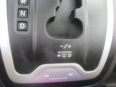 Used 2015 Jeep Compass Sport w/ Power Value Group image 14