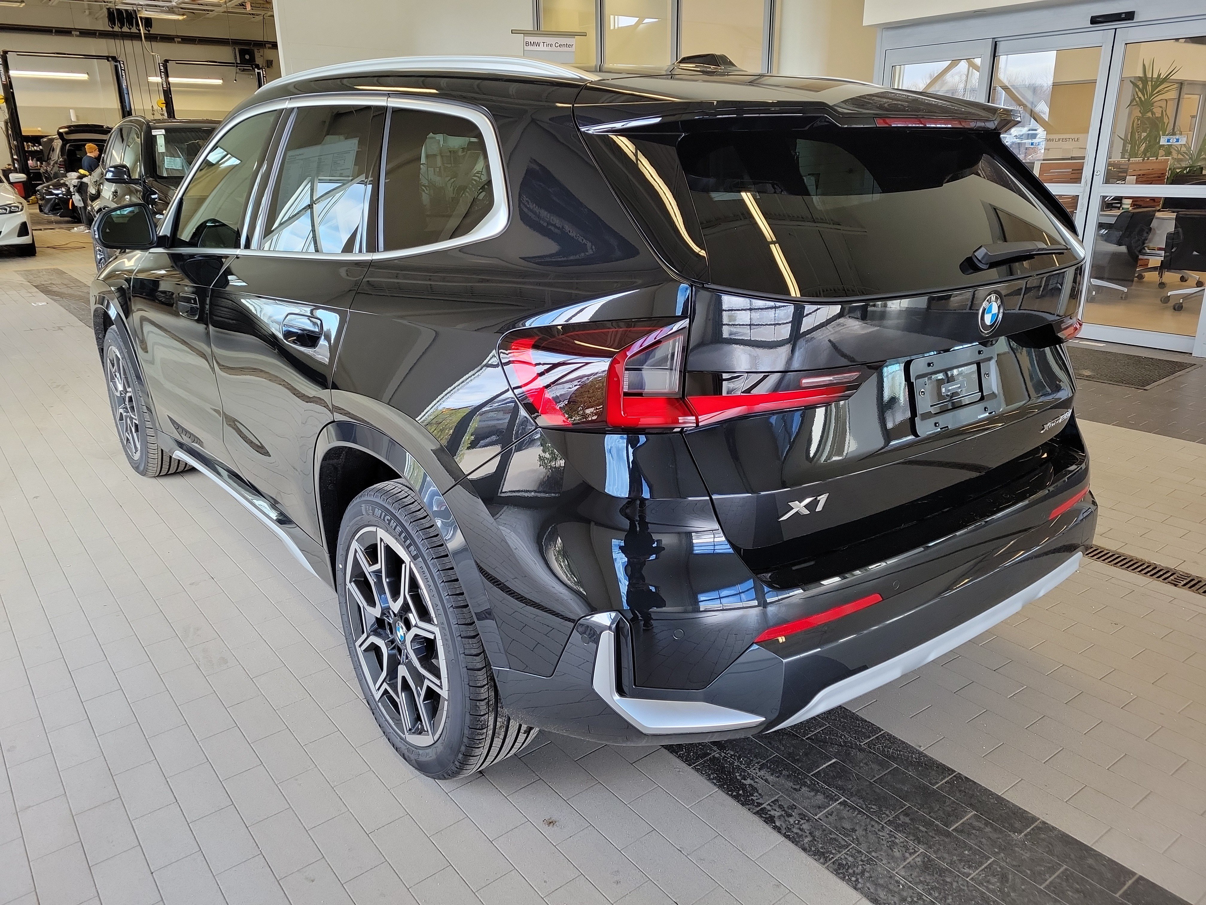 Used 2026 BMW X1 xDrive28i w/ Technology Package AWD/4WD image 7