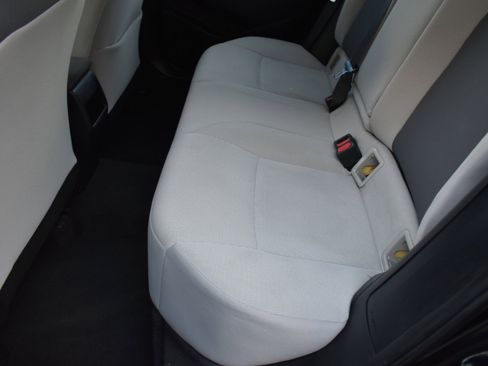 Used 2021 Toyota Corolla LE image 26