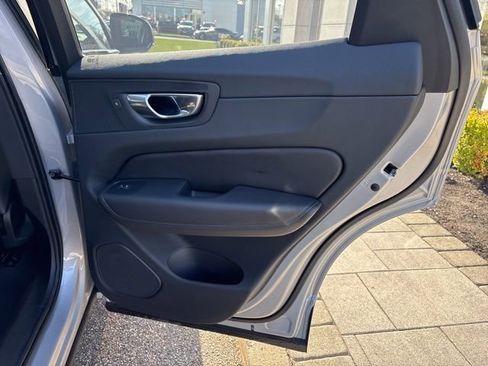 Used 2025 Volvo XC60 B5 Plus AWD/4WD image 13