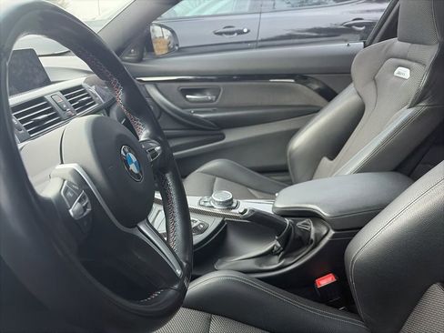 Used 2016 BMW M4 Coupe image 12