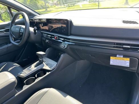 New 2026 Kia Sportage X-Line w/ X-Line Technology Package AWD/4WD image 28