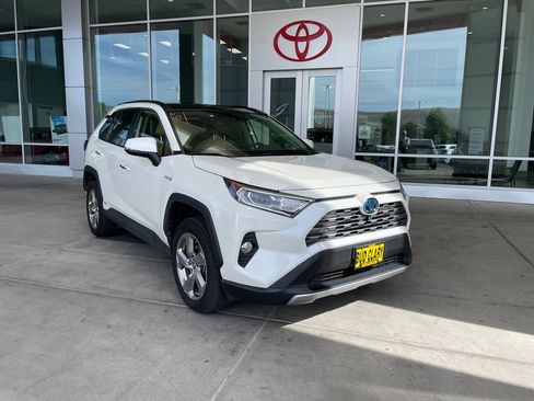 Used 2019 Toyota RAV4 Limited AWD/4WD image 1