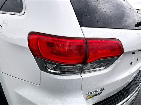 Used 2018 Jeep Grand Cherokee Limited w/ Luxury Group II AWD/4WD image 32