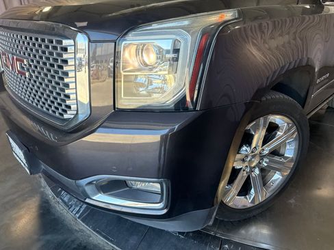 Used 2017 GMC Yukon Denali w/ Open Road Package RWD image 7