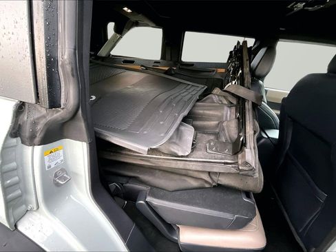 Used 2023 Ford Bronco Wildtrak image 14