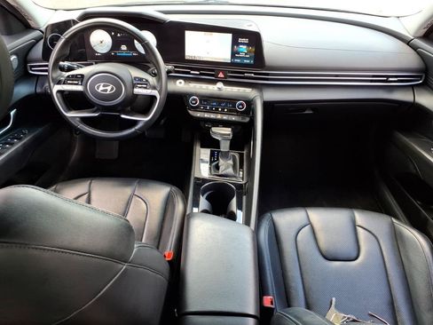 Used 2024 Hyundai Elantra Limited FWD image 9