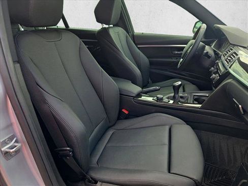 Used 2017 BMW 330i Sedan RWD image 18