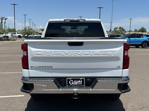 Certified 2021 Chevrolet Silverado 1500 LT AWD/4WD image 4