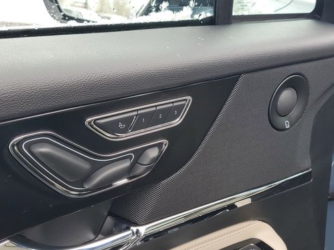 New 2026 Lincoln Corsair Reserve image 9