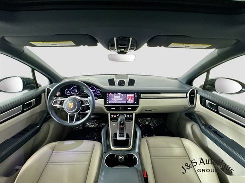 Used 2023 Porsche Cayenne Platinum Edition AWD/4WD image 29