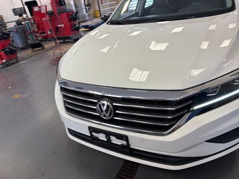 Used 2022 Volkswagen Passat 2.0T FWD image 7