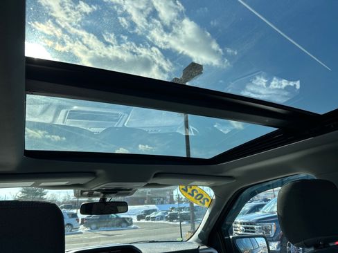 Certified 2022 Ford F150 XLT w/ Equipment Group 302A High image 4