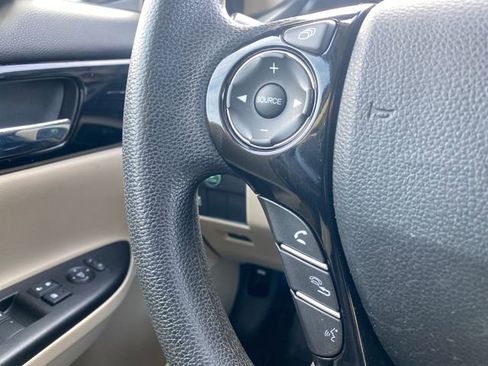 Used 2016 Honda Accord LX image 23