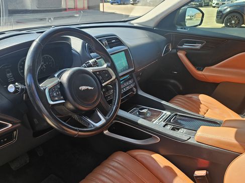 Used 2018 Jaguar F-PACE Portfolio image 25