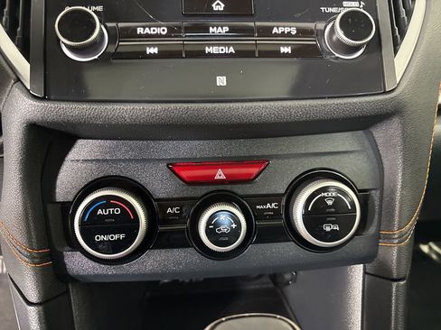 Used 2020 Subaru Crosstrek 2.0i Limited w/ Moonroof Package w/Navigation image 20