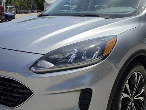 Used 2021 Ford Escape SE w/ SE Sport Appearance Package FWD image 6
