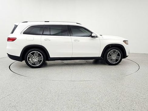 Used 2024 Mercedes-Benz GLS 450 4MATIC image 4