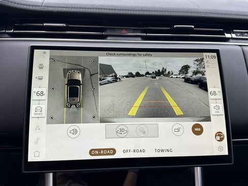 New 2025 Land Rover Range Rover SE image 27