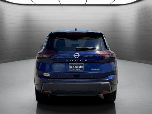 Used 2024 Nissan Rogue SV AWD/4WD image 8