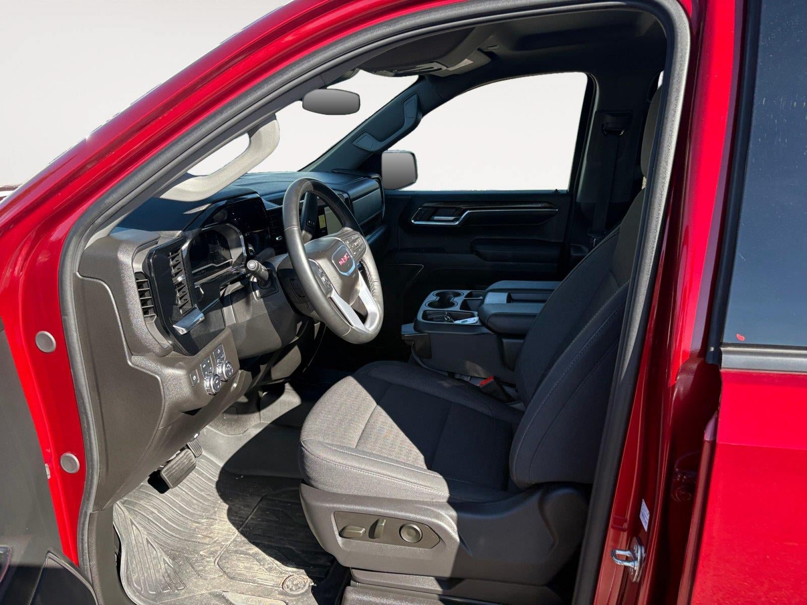 Certified 2024 GMC Sierra 1500 Elevation w/ LPO, Elevation Black Package AWD/4WD image 9