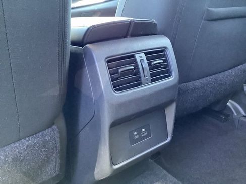 Used 2023 Nissan Rogue SV image 25