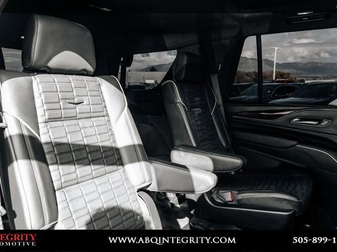 Used 2024 Cadillac Escalade Sport Platinum AWD/4WD image 63