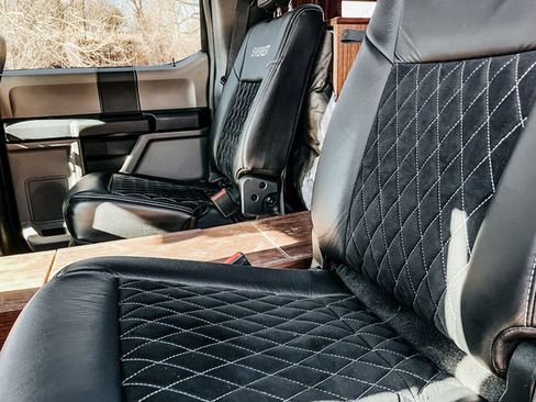 Used 2022 Ford F550 4x4 Crew Cab Super Duty w/ Power Equipment Group image 39