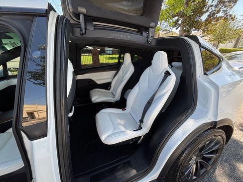 Used 2022 Tesla Model X AWD/4WD image 33