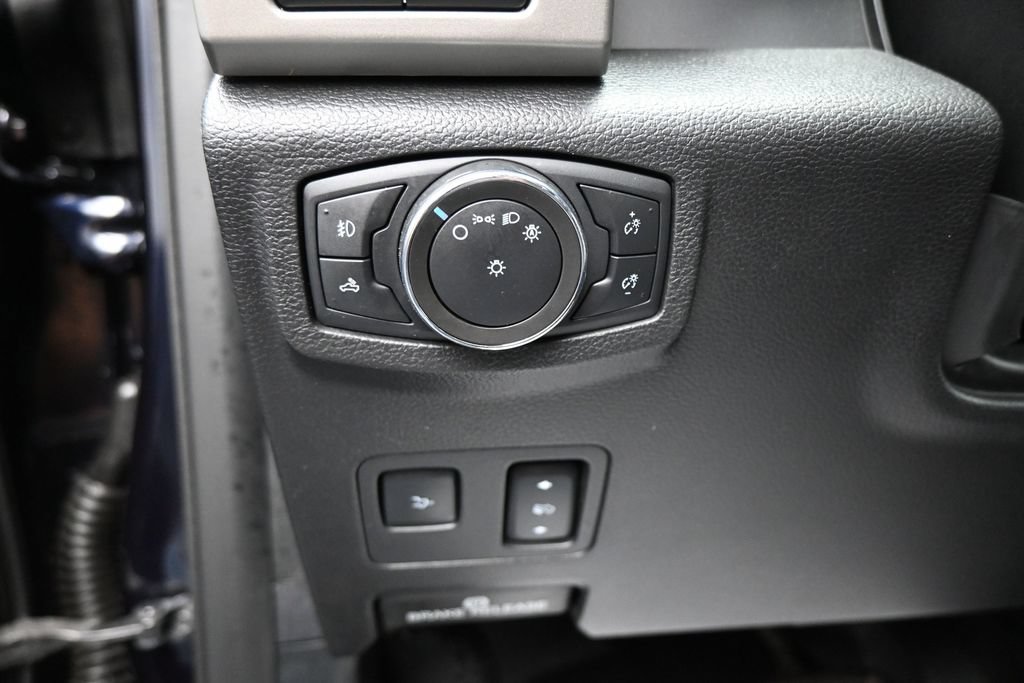 Used 2021 Ford F250 Lariat w/ Lariat Ultimate Package AWD/4WD image 12