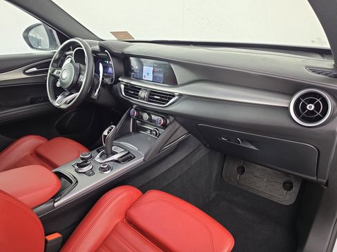Used 2024 Alfa Romeo Stelvio Veloce AWD/4WD image 42