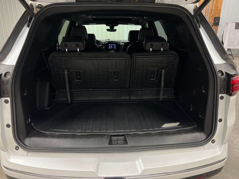 Certified 2022 Chevrolet Traverse Premier w/ LPO, Floor Liner Package AWD/4WD image 12