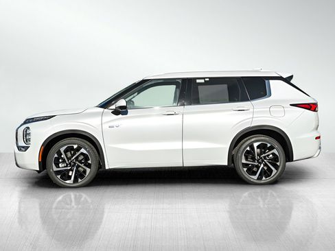 New 2025 Mitsubishi Outlander SEL image 4