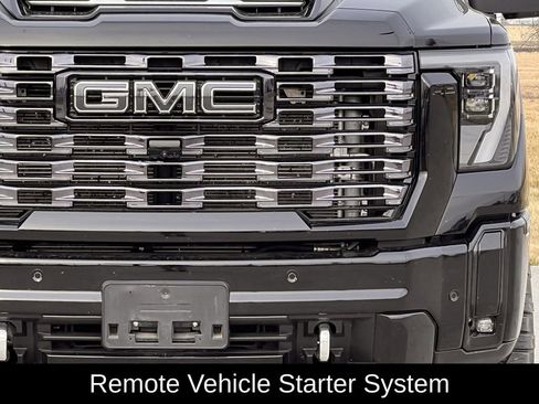 Used 2025 GMC Sierra 3500 Denali Ultimate image 11