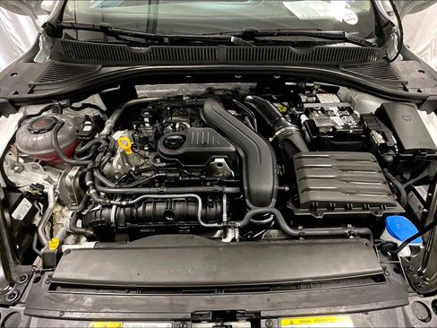 Used 2024 Volkswagen Jetta SE w/ Panoramic Sunroof Package image 30