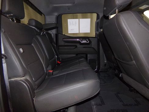 Used 2024 GMC Sierra 1500 SLT image 10