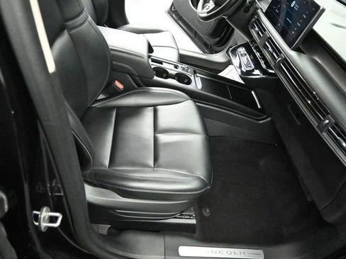 Certified 2024 Lincoln Corsair AWD image 27