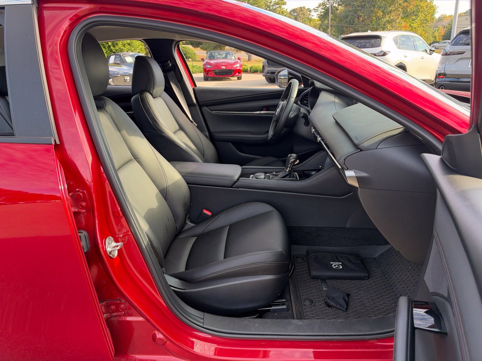 Used 2025 MAZDA MAZDA3 s FWD image 31